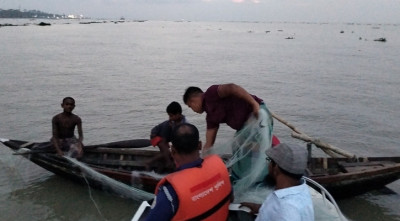 ইলিশ ধরায় নিষেধাজ্ঞা: ভোলায় ৬ দিনে ২২ জেলের কারাদণ্ড